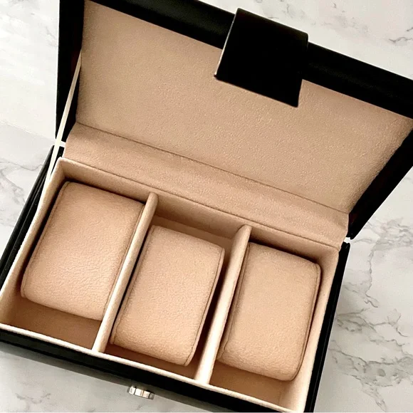 Black Leather Watch or Bracelet Valet - Picture 2 of 9